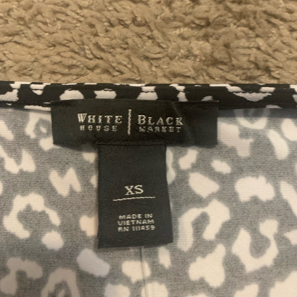 NWT White House Black Market Blouse XS - Picture 3 of 6